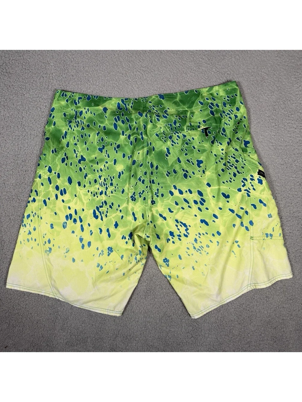 Pelagic Dorado Board Shorts Mens Size 40 Sharkskin Green Yellow